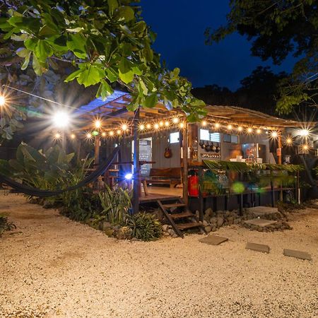 Akih Pods Hostel Playa Santa Teresa  Extérieur photo