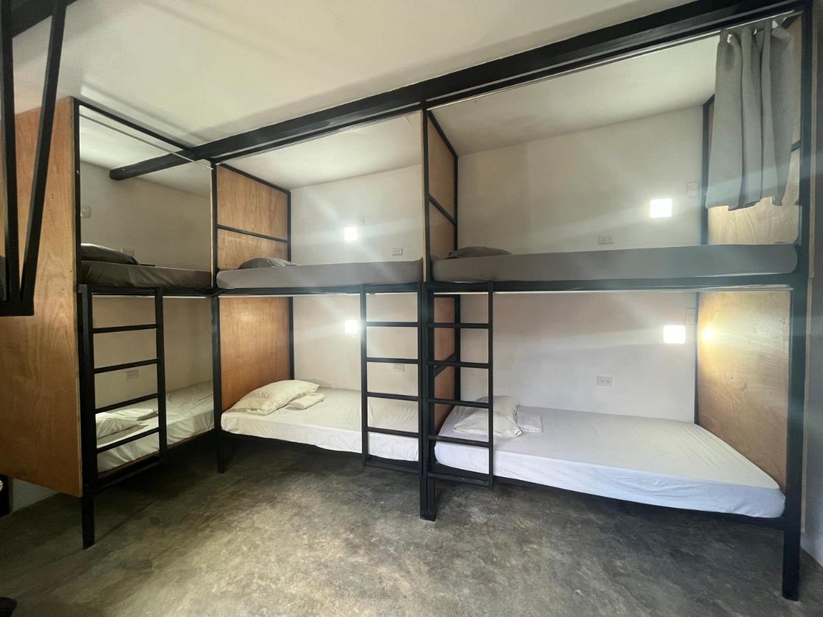 Akih Pods Hostel Playa Santa Teresa  Extérieur photo