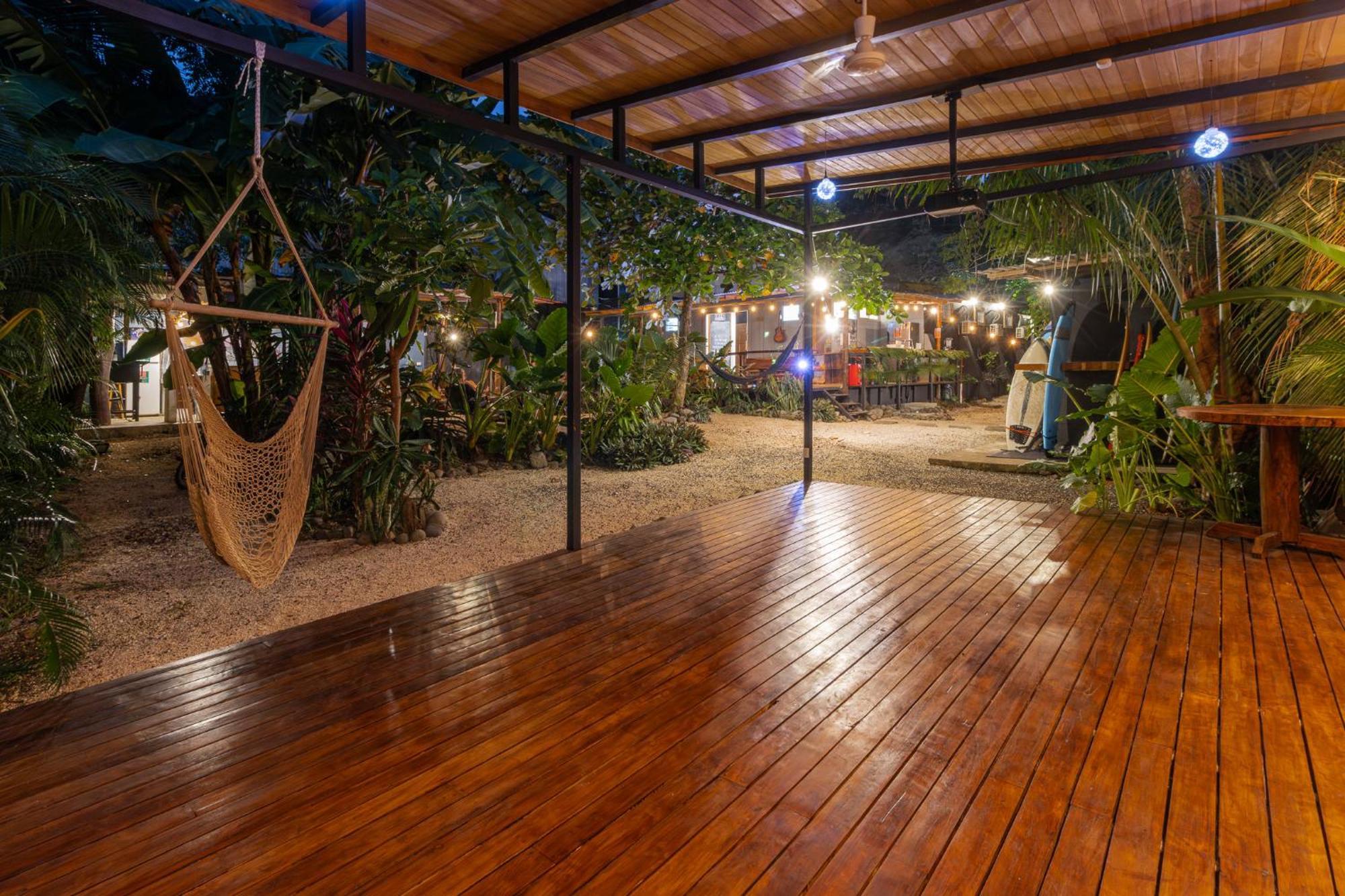Akih Pods Hostel Playa Santa Teresa  Extérieur photo