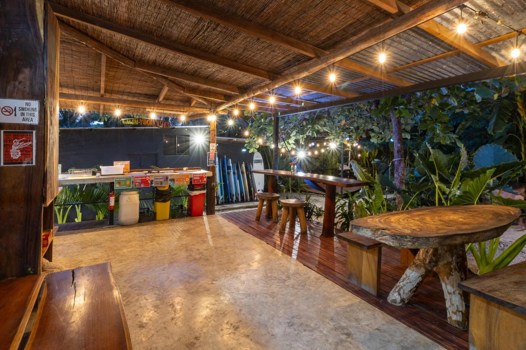 Akih Pods Hostel Playa Santa Teresa  Extérieur photo