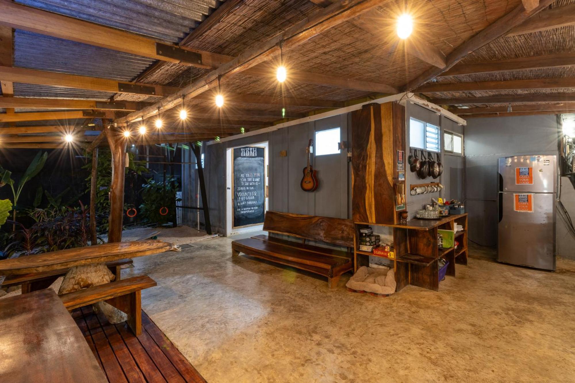 Akih Pods Hostel Playa Santa Teresa  Extérieur photo
