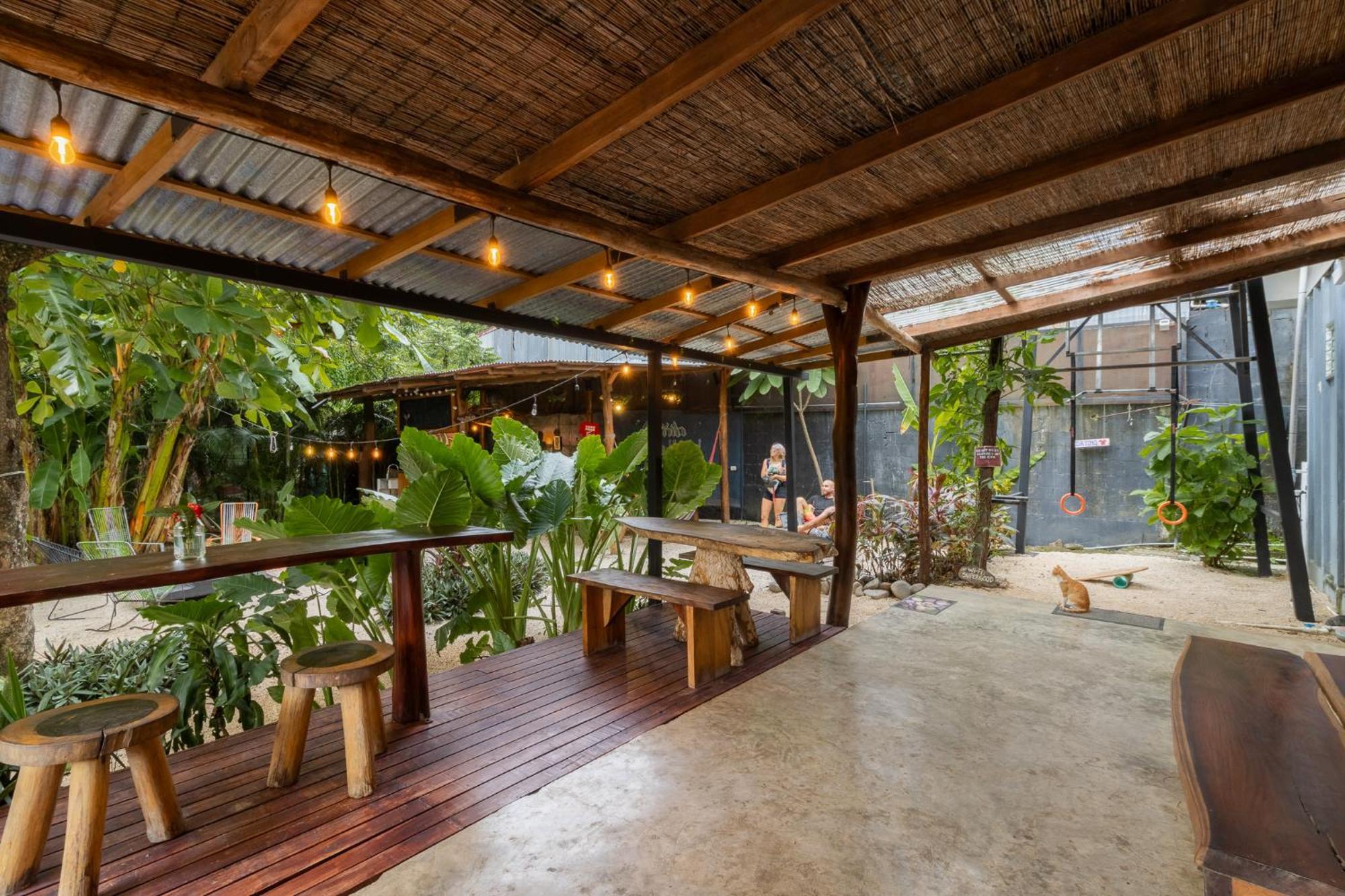 Akih Pods Hostel Playa Santa Teresa  Extérieur photo