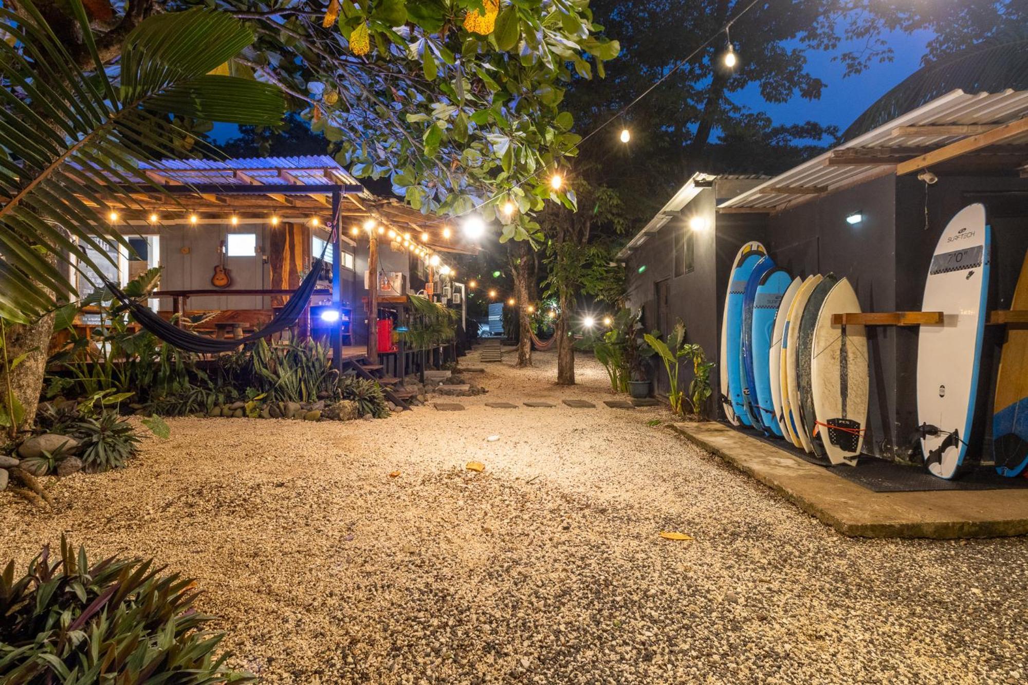 Akih Pods Hostel Playa Santa Teresa  Extérieur photo